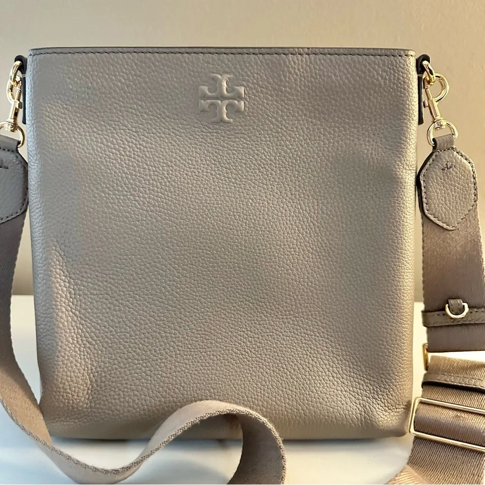 Tory Burch Gray Pebbled Leather Crossbody Purse - Picture 2 of 7